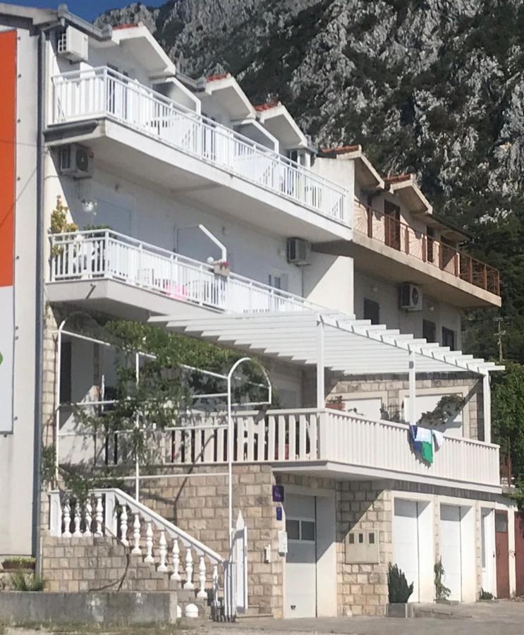 Apartments Mateljak Gradac  Eksteriør billede