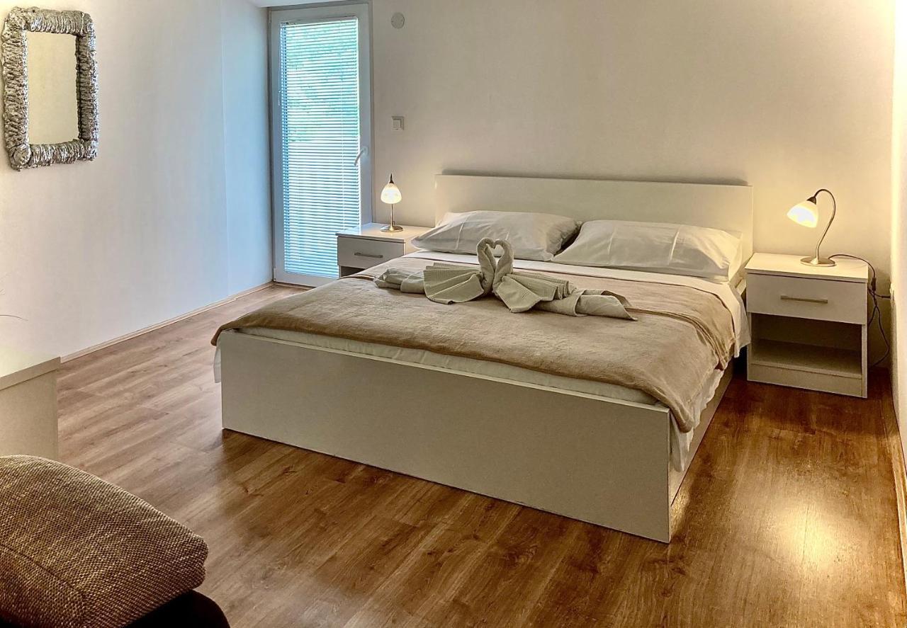 Apartments Mateljak Gradac  Eksteriør billede