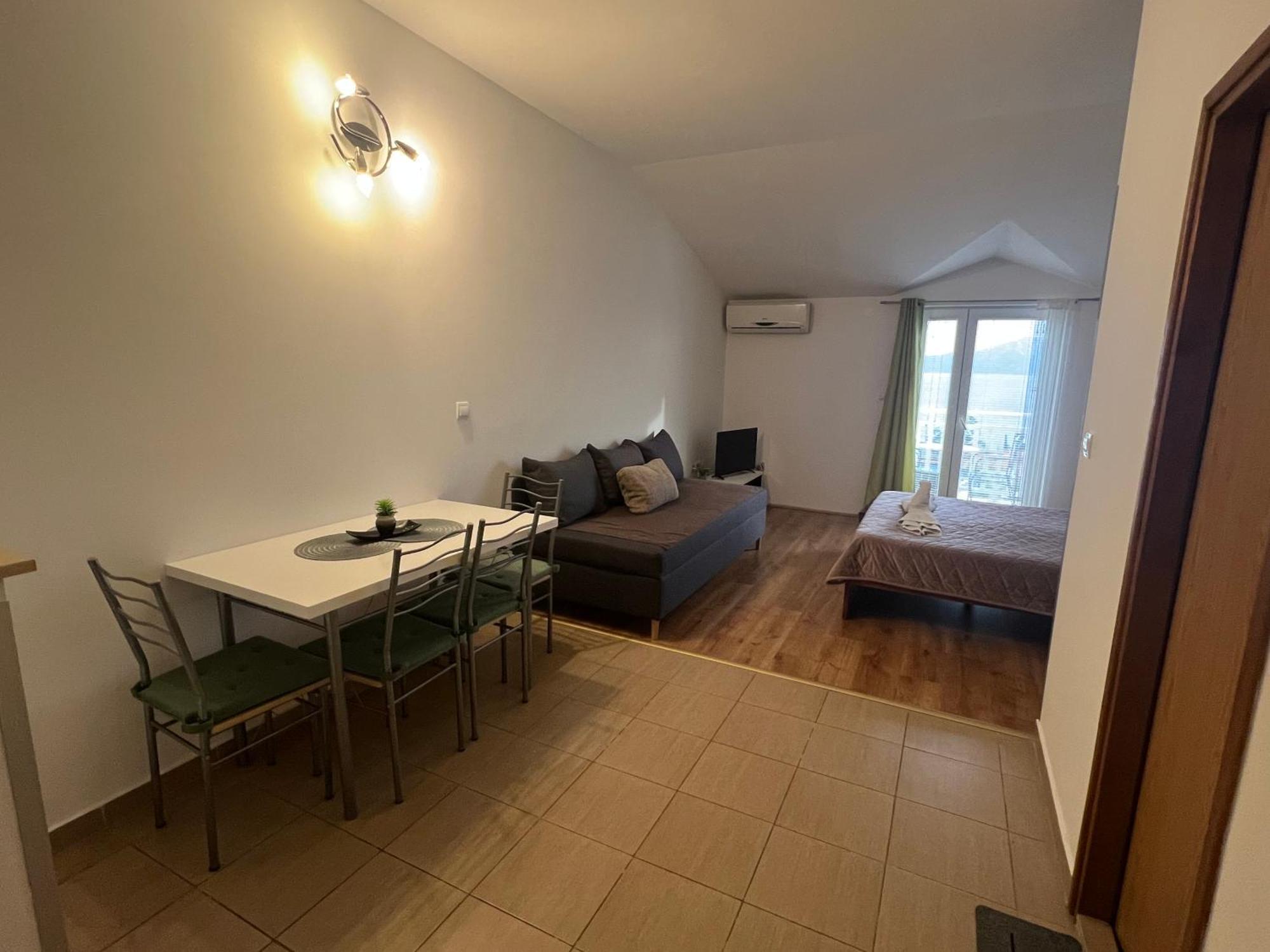 Apartments Mateljak Gradac  Eksteriør billede