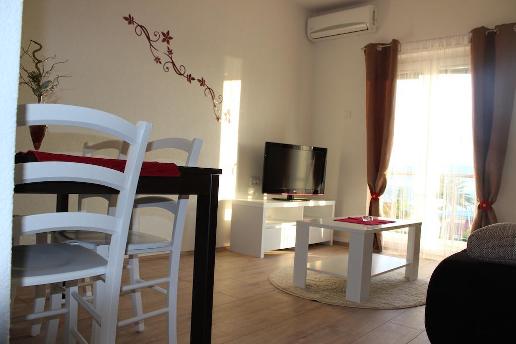 Apartments Mateljak Gradac  Værelse billede