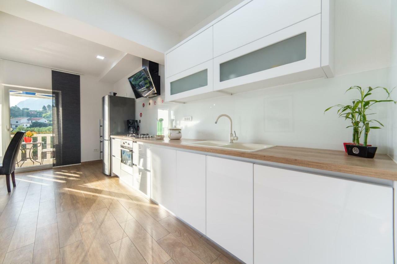 Apartments Mateljak Gradac  Eksteriør billede