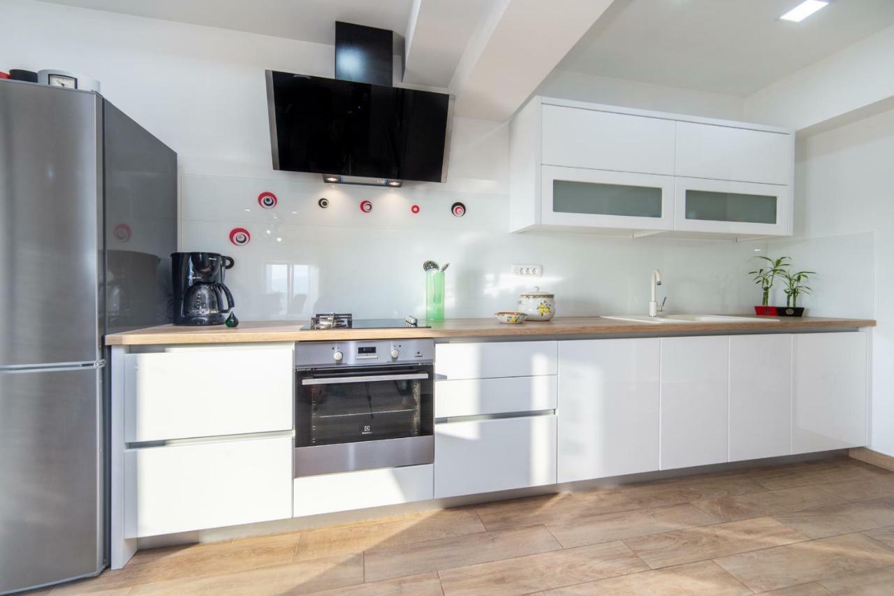 Apartments Mateljak Gradac  Eksteriør billede